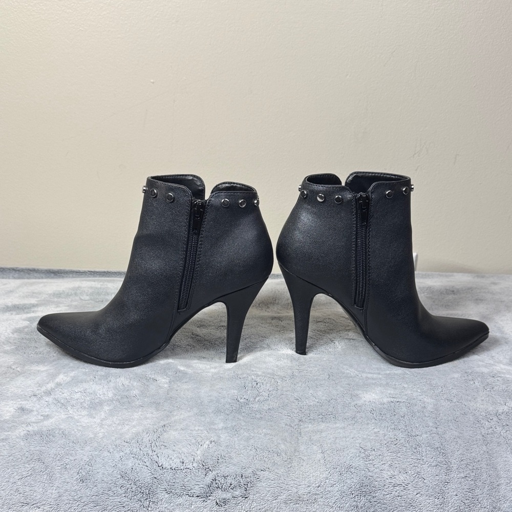 Fergalicious by Fergie “Captain” Studded Ankle Booties - Black - Size 7 - EUC - Picture 2 of 15
